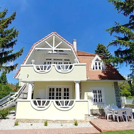 Balaton Fuered 아파트호텔 블로톤퓌레드